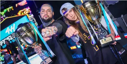  ?? ?? CorTesÍA Lobo Estepario y Eros EQ hicieron una gran dupla en el torneo 4H Hip-Hop, en El Salvador.