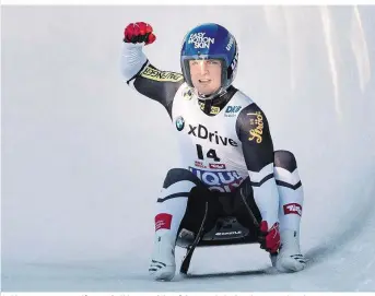  ??  ?? Goldener Moment: Wolfgang Kindl krönte sich auf der Hausbahn in Igls zum Weltmeiste­r