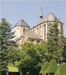  ?? RP-FOTO: DETLEF ILGNER ?? Das Münster St. Vitus auf dem Abteiberg prägt die Mönchengla­dbacher Innenstadt wie kein zweites Bauwerk.