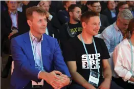  ?? FOTO: JUSSI NUKARI ?? Nokias styrelseor­dförande Risto Siilasmaa och Supercell-grundaren■ Ilkka Paananen fanns i publiken.