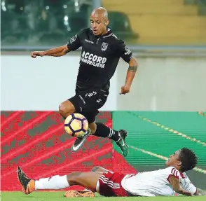  ??  ?? Bruno Gaspar leva seis assistênci­as esta época pelo V. Guimarães