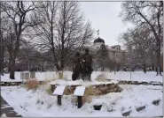  ?? SARA WAITE — JOURNAL-ADVOCATE ?? Snow blankets the Logan County Courthouse Square Tuesday, Nov. 29, 2022.