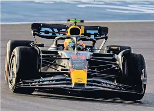 ?? ?? Rok temu Meksykanin Sergio Perez skończył sezon na trzeciej pozycji. Czy teraz kierowca Red Bulla wskoczy o oczko wyżej?