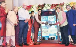  ?? PHOTO: KAMLESH PEDNEKAR ?? Actor Rajkummar Rao rings the opening bell for Samvat trading at the BSE on Sunday, along with other officials