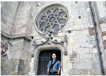  ??  ?? Julien Palcoux veut sauver les églises de campagne
