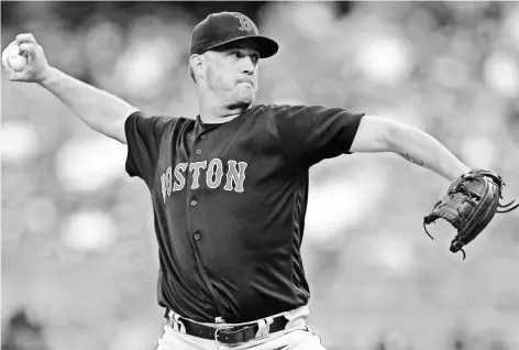  ?? BRAD PENNER, USA TODAY SPORTS ?? Red Sox knucklebal­l pitcher Steven Wright is taking a different approach from his predecesso­rs.