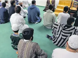  ??  ?? Der betroffene Imam ist in einer der von der Regierung eigentlich geschlosse­nen Moscheen in Wien tätig.