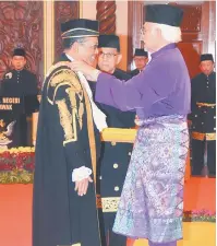 Sarawak bentara bintang Abang Ahmad