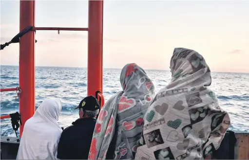  ?? Louisa Gouliamaki/AFP/10-5-2018 ?? Fretado por ONG francesa, Aquarius resgatou 629 migrantes e ficou sem ter onde aportar após negativas das autoridade­s italianas e maltesas
