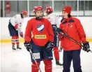  ?? Foto: Jukka aHola/HIFk ?? Nenna Mehtonen (till vänster) inleder i höst sin tredje säsong med HIFK.