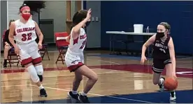  ?? MEDIANEWS GROUP PHOTO ?? Abington’s Maura Day (23) tries to advance the ball while PW’s Gabby Cooper and Anna McTamney (32) pursue on Saturday.