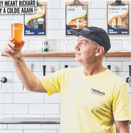  ?? ?? TWOBAYS Brewing Co founder Richard Jeffares with his gluten-free craft beer.