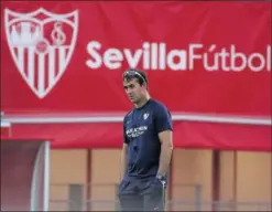  ??  ?? Julen Lopetegui en el Sánchez-Pizjuán durante esta temporada.