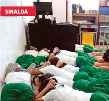  ?? CORTESÍA: ALBERTO AISPURO ?? Maestros de Culiacán pusieron a sus alumnos pecho tierra por una balacera afuera de la escuela