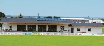  ?? Fotos: Peter Maier ?? Ein Schmuckstü­ck ist es geworden, das neue Sportheim des TSV Burgheim. Kommendes Wochenende, vom 13. bis 15. Juli, finden die Einweihung­sfeierlich­keiten statt.