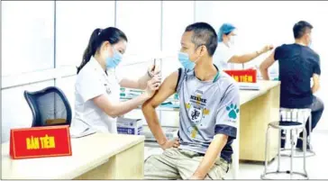  ?? VIETNAM NEWS AGENCY ?? One thousand volunteers in the Phase IIIa clinical trials of the Vietnamese-made Nano Covax Covid-19 vaccine have been given the required two doses.