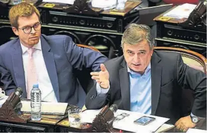  ?? (TÉLAM) ?? Cruce. Mario Negri discrepó de Agustín Rossi sobre los “presos políticos” que denuncia el kirchneris­mo.