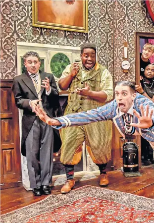  ?? ?? The cast of The Play That Goes Wrong at the Duchess Theatre