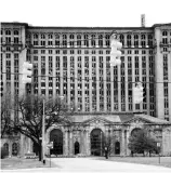  ?? JACOB KORENBLUM / SPECIAL TO NATIONAL POST ?? Detroit has plenty of inner-city imagery and abandoned glories such as the empty Michigan
Central Station.