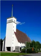  ?? FOTO: CATA PORTIN FOTO: SANTERI VIINAMÄKI ?? ■
Kyrkan i Östermark är byggd 1953 och planerad av idel kvinnor.