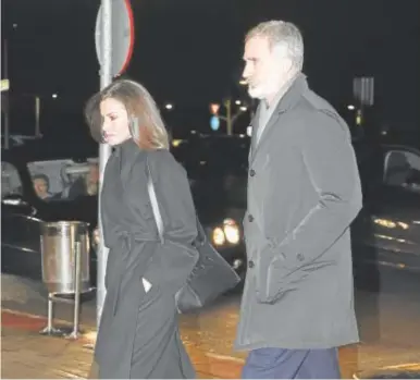  ?? // GTRES ?? El Rey Felipe VI y la Reina Letizia llegando al velatorio de Fernando Gómez-Acebo