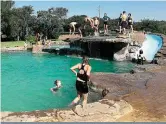  ??  ?? Die Waterberg Farmstay-vakansieoo­rd was reeds op die plaas toe Pieter en Johan dit gekoop het. Sedert hul oorname bars dit behoorlik uit sy nate.