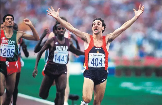  ??  ?? APOTEÓSIS EN LA JORNADA FINAL. El soriano Fermín Cacho venció claramente en una carrera táctica de 1.500 metros en la última jornada de unos Juegos Olímpicos únicos.