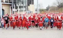  ?? ?? Alzheimers Dementia Support's annual sponsored Santa Fun Run at Dorney Lake. Ref:130666-6