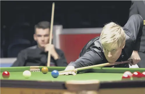  ??  ?? 0 Wishaw’s Chris Totten is forced to watch as former world champion Neil Robertson of Australia closes out their match in Glasgow.