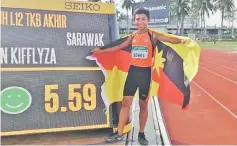  ??  ?? Akmal Kifflyza wins the boy’s U12 long jump.