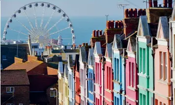  ?? (IStock) ?? A colourful street in Brighton, a seaside city on the South Coast of the UK. Brighton is reputed for its relaxed atmosphere.