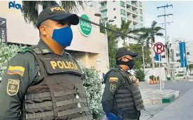  ?? ARCHIVO ?? Miembros de la Policía custodian una zona en Cartagena.