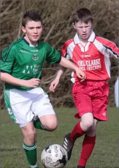  ??  ?? Eoin Doyle of Forth Celtic tries to break away from Ciarán Scott.