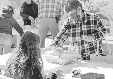  ?? PÉREZ / ALEJANDRA ?? El objetivo es continuar otorgando alimento gratuito a la población, expresó César Peña.