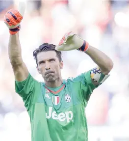  ?? LAPRESSE ?? Gianluigi Buffon, 37 anni, gioca nella Juve dall’estate del 2001 e ha un contratto fino al 2017