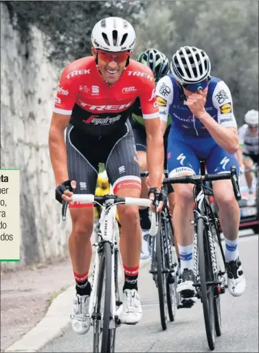  ??  ?? AL ATAQUE. Alberto Contador pedalea furioso, con David de la Cruz y Marc Soler detrás.