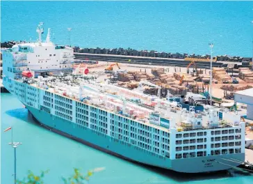  ?? Photo / NZME ?? Livestock ship Al Kuwait awaits its cargo at Napier port.