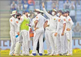  ?? GETTY IMAGES ?? Smog also affected the India-Sri Lanka Test in December 2017 in Delhi.