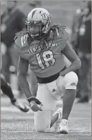  ?? Butch Dill / AP ?? Central Florida’s Shaquem Griffin warms up during the South’s team practice for Saturday’s Senior Bowl in Mobile, Ala.