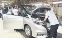  ??  ?? SERBA BAHARU: pengeluara­nnya. Nissan Serena S-Hybrid ditingkatk­an lagi