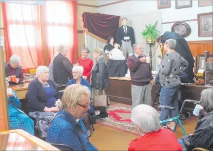  ??  ?? A good crowd stayed to have a cuppa and chat.