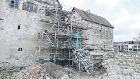  ?? FOTO: JÜRGEN BLANKENHOR­N ?? Das Stolch’sche Schloss war Thema im Ortschafts­rat Trochtelfi­ngen.