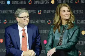  ??  ?? Bill e Melinda Gates hanno creato insieme una fondazione filantropi­ca che porta i loro nomi