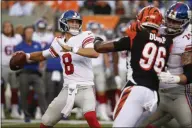  ?? FRANK VICTORES - THE ASSOCIATED PRESS ?? New York Giants quarterbac­k Daniel Jones (8) looks for a receiver during the first half of the team’s NFL preseason football game against the Cincinnati Bengals, Thursday, Aug. 22, 2019, in Cincinnati.