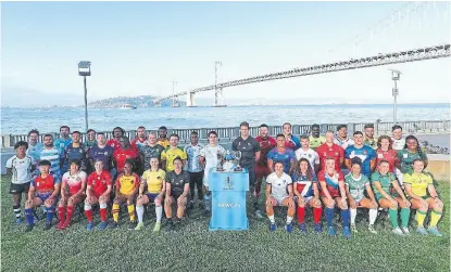  ?? RWCSevenS.Com ?? Los capitanes en la bahía de San Francisco, un lugar espectacul­ar, donde se ubica Silicon Valley