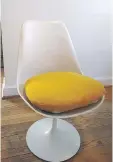  ??  ?? A reader found a pair of Eero Saarinen chairs, along with a table, at a yard sale for US$30. Such a design costs almost US$1,500 new.