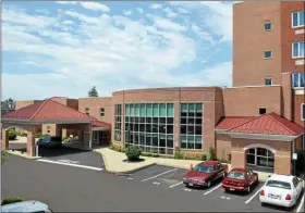  ?? MEDIANEWS GROUP FILE PHOTO ?? The Elm Terrace Gardens complex on Broad Street in Lansdale is seen in 2014 before a $14 million expansion project added two floors and roughly 44 new units.