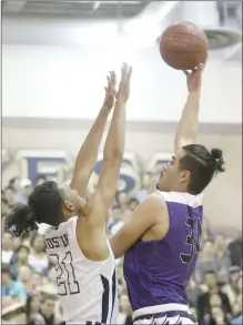  ?? Signal file photo ?? Richard Kawakami (right) recorded seven rebounds and six assists against Ventura in the Burbank Touranment on Thursday.