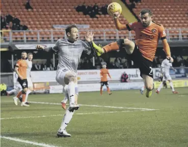  ?? PICTURE: ALAN HARVEY/SNS ?? 0 Dundee United’s Paul Mcmullan, right, battles with James Craigen.