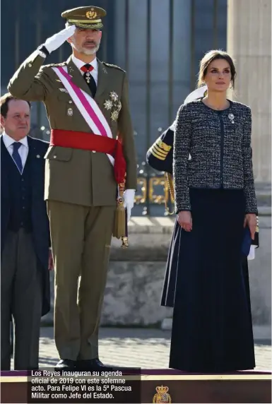  ??  ?? Los Reyes inauguran su agenda oficial de 2019 con este solemne acto. Para Felipe VI es la 5ª Pascua Militar como Jefe del Estado.